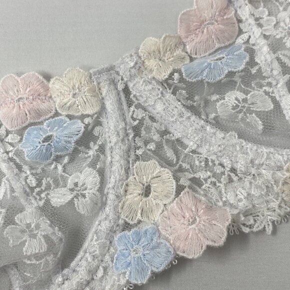 Agent Provocateur Petunia White Bra 32DD NWT - Picture 7 of 10